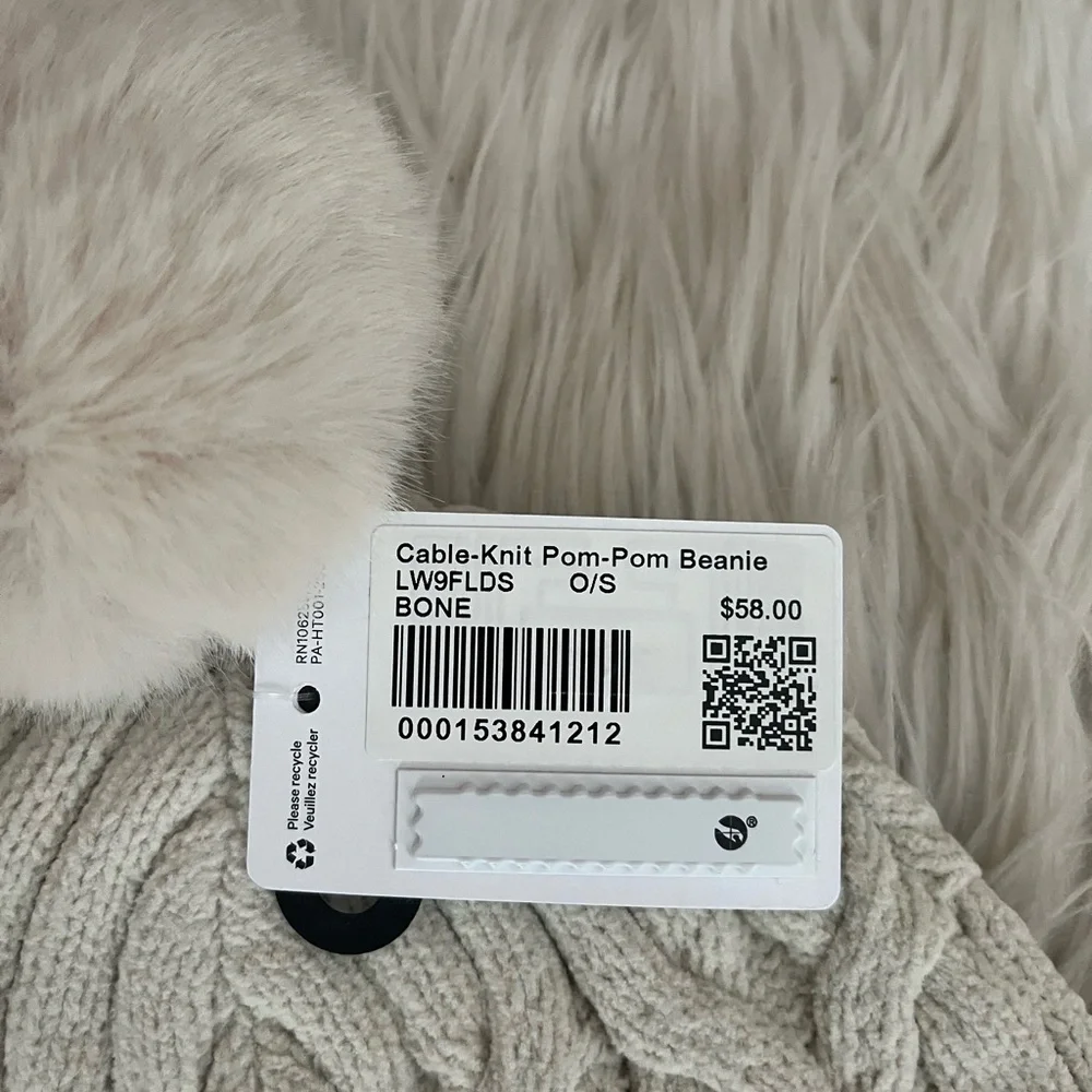{Lululemon} Cable-Knit Pom-Pom Beanie Hat in Bone - Womens One Size - NWT